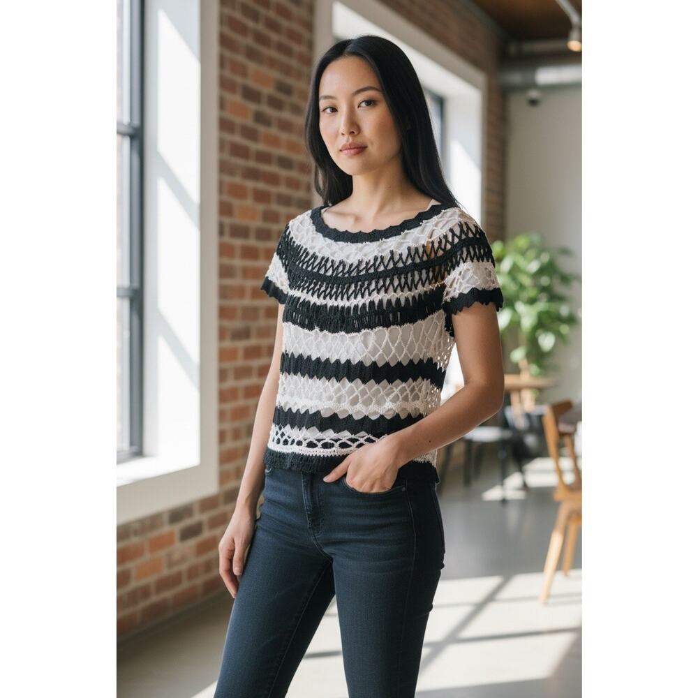 NEW Woman's Size L Gaby & Eden Crocheted Shirt Top Black White Knit